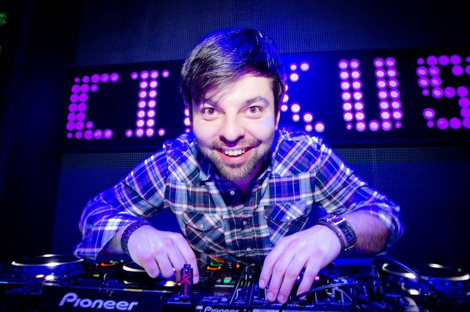 Tim Urbanya razmigal Rush Hour