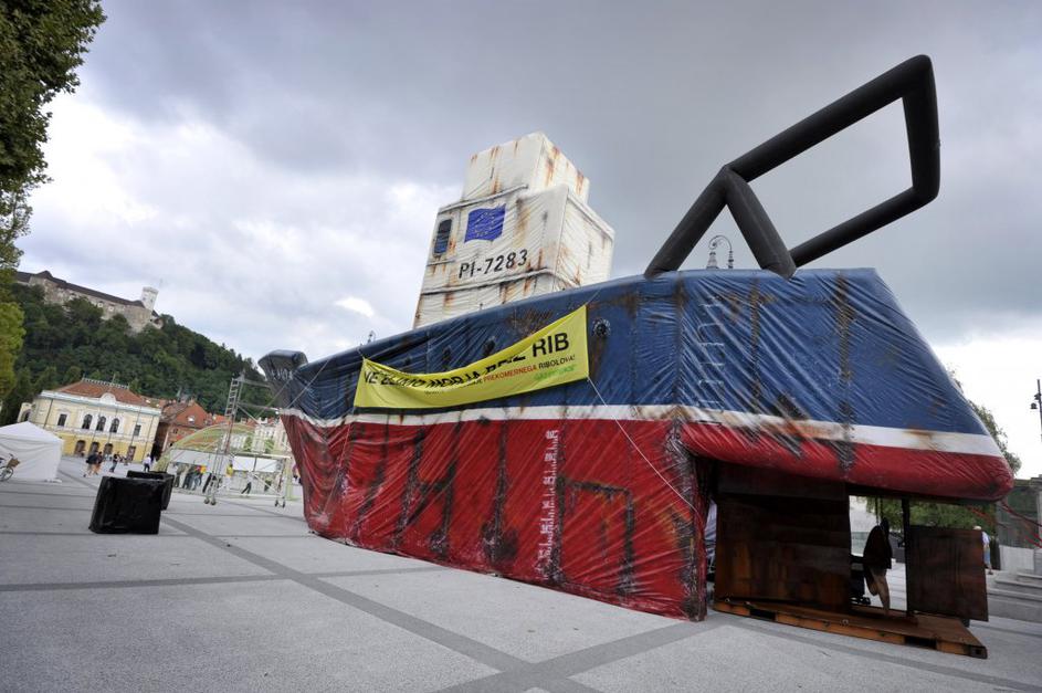 Okoljevarstvena akcija na Kongresnem trgu.