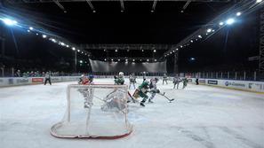 Telemach Olimpija Medveščak liga Ebel Bežigrad stadion Ice Fever