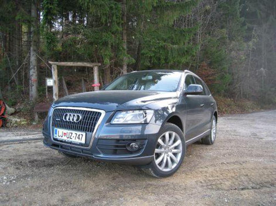 Q5 je že v seriji bogato opremljen, na voljo pa so še številni udobnostni dodatk