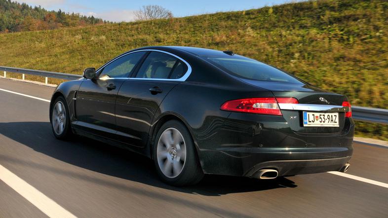 Za uvoz prek slamnatih podjetij so bila za trgovce zanimiva vozila višjega cenov