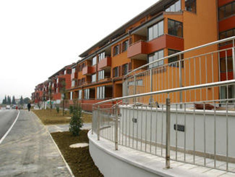 Ni verjetno, da bi se nepremičnine na Obali cenile, meni Meta Ahtik s pravne fak | Avtor: Žurnal24 main