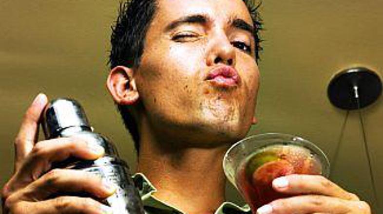 Zaradi prekomernega uživanja alkohola ima EU letno več kot sto milijard evrov šk