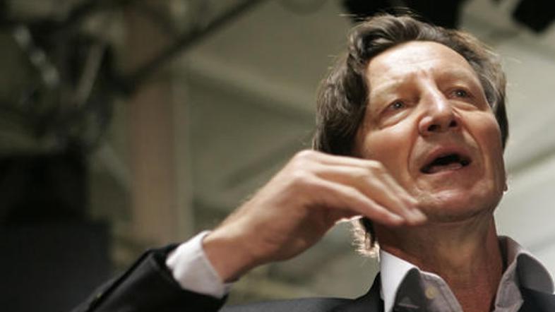 Kramar je znan po kontroverznih projektih, igral pa je tudi v nekaj nemških tele