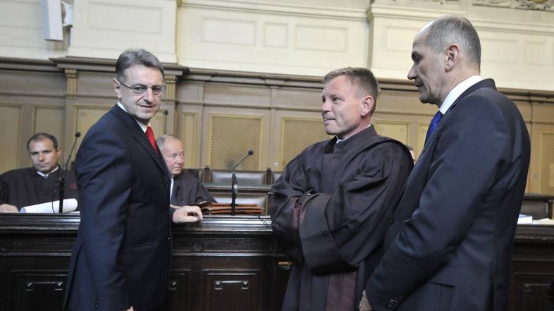 Janša na sojenju v zadevi Patria 