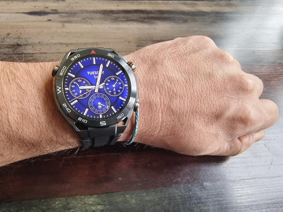 Ura Huawei Ultimate | Avtor: D. J.