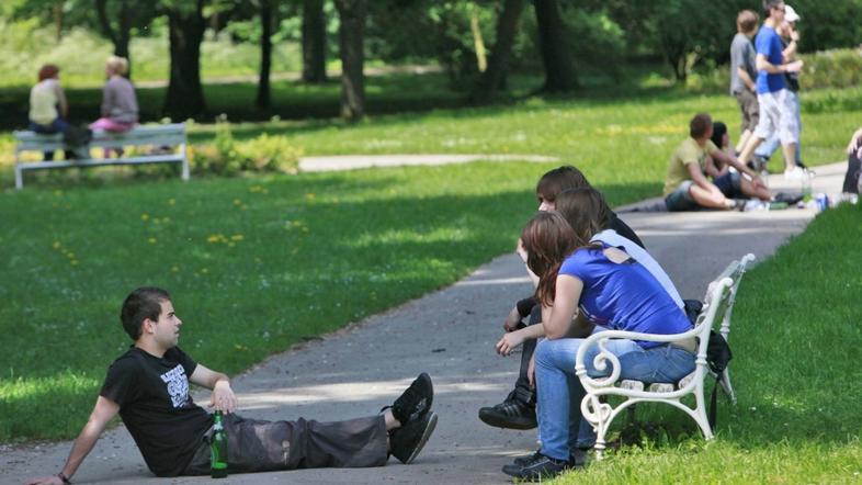 stajerska08.05.09...mladi...mestni park...foto: gregor katic