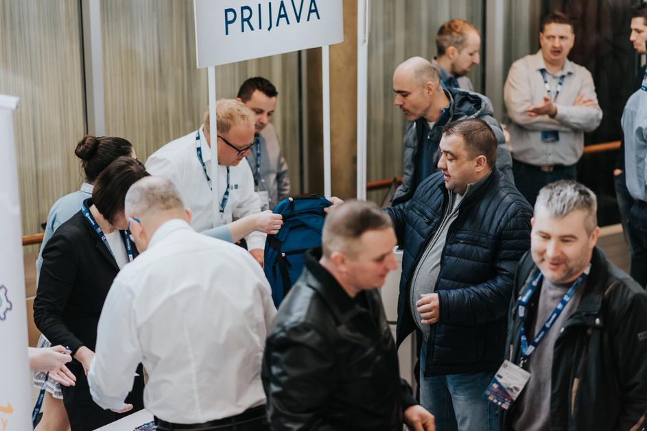 12 Tehnološka konferenca o vzdrževanju motornih vozil.