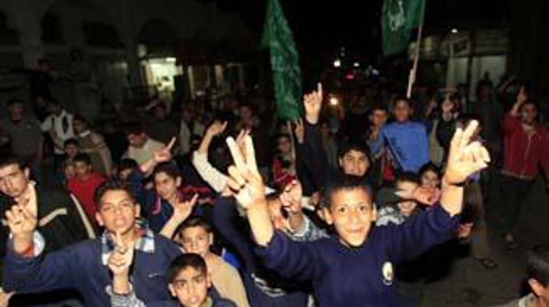 Po napadu so šli Palestinci na ulice izražat veselje.