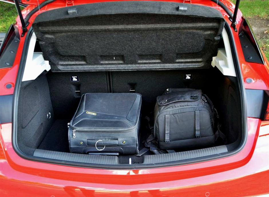 Opel astra | Avtor: Gregor Prebil