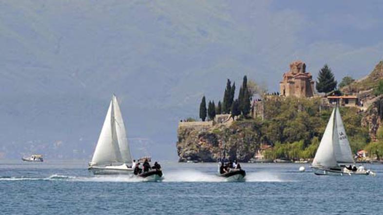 Makedonija zaradi spora glede imena ni dobila povabila v zavezništvo.