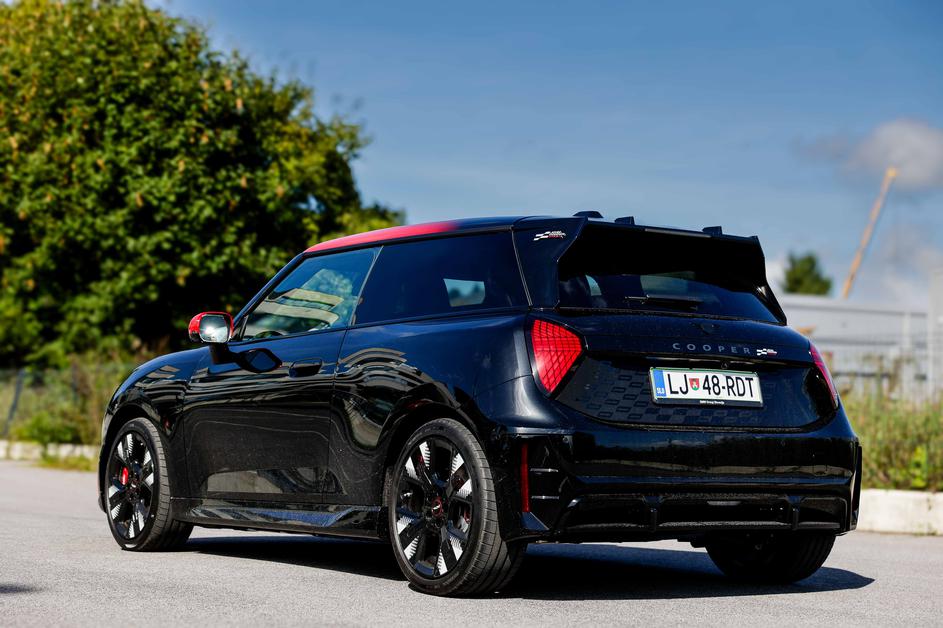 MINI John Cooper Works E