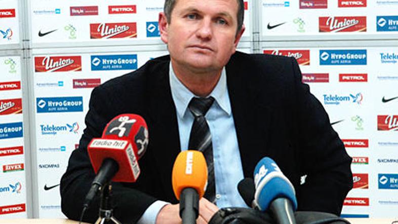 Matjaž Kek ima še dober mesec časa za razmišljanje. Tekma s Češko bo na sporedu 