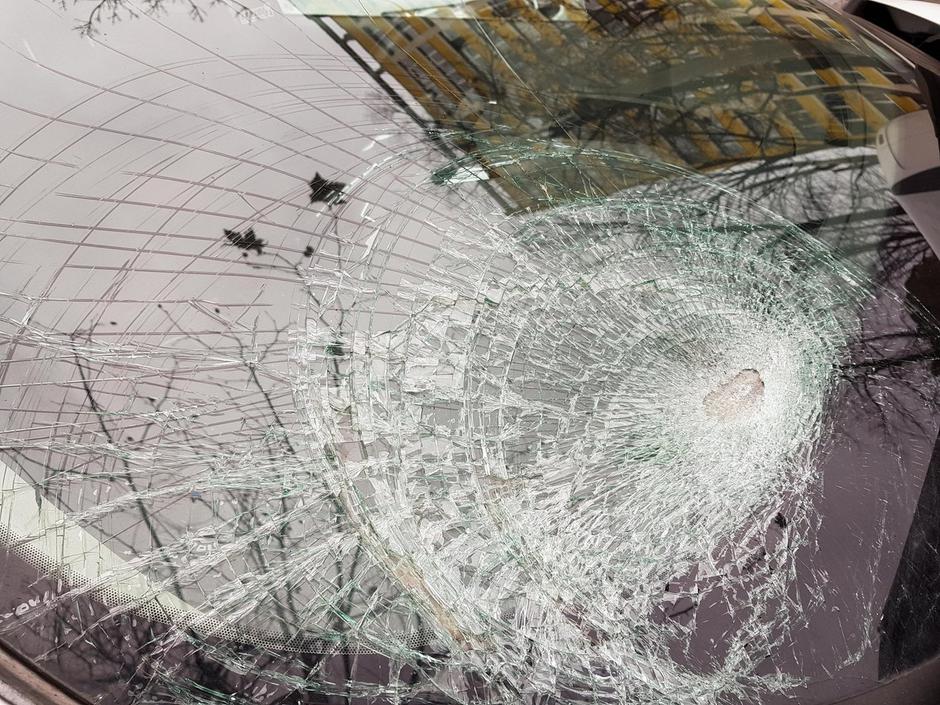 razbito vetrobransko steklo | Avtor: Profimedia