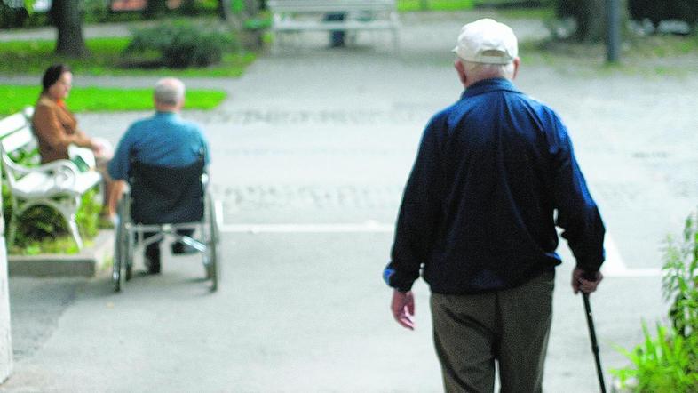 Na zaslužen oddih najprej pri 65 letih? (Foto: Boštjan Tacol)