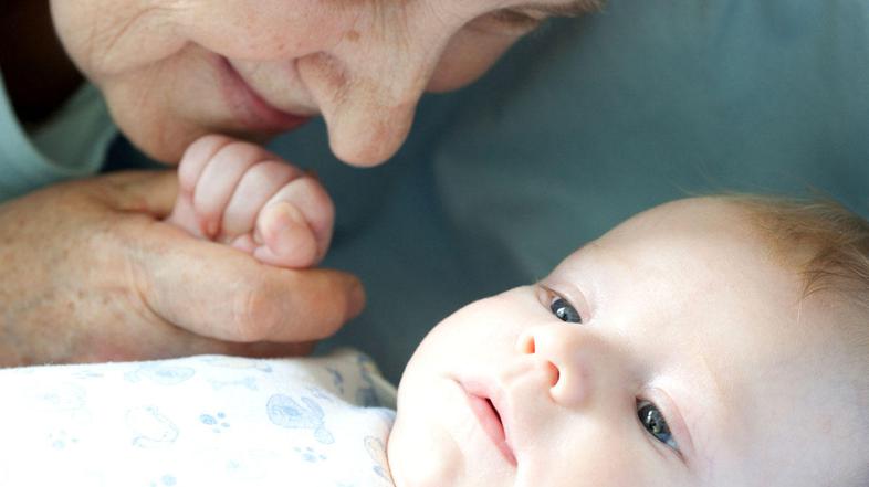 babica, novorojenček