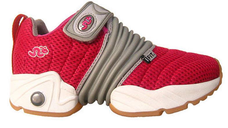 Kot čarovnija - pritisnete na gumb in čevelj se podaljša!