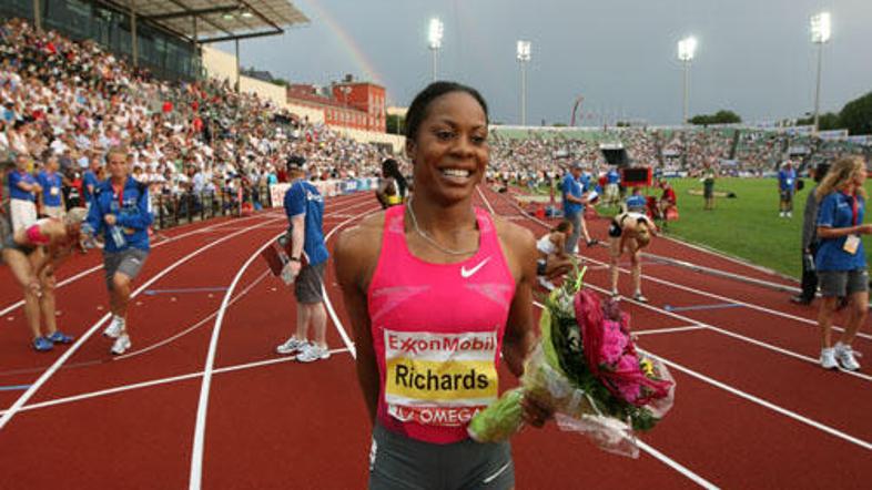 Američanka Sanya Richards se je zmage na 400 metrov veselila s časom 49,23.