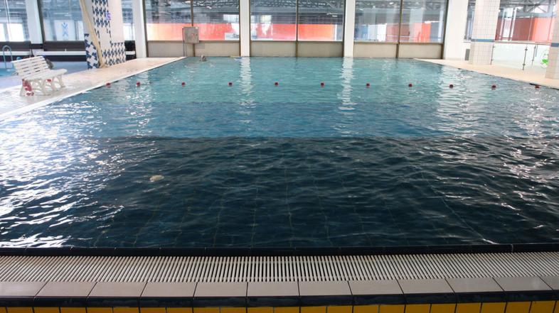 slovenija 11.02.10, kopalisce pristan, bazen, foto: barbara bradac