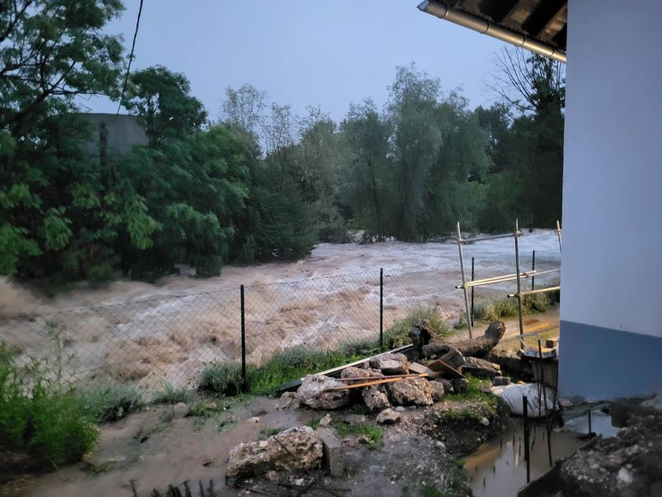 posledice naravne nesreče v Mestni občini Kranj | Avtor: GARS, MOK, MIK