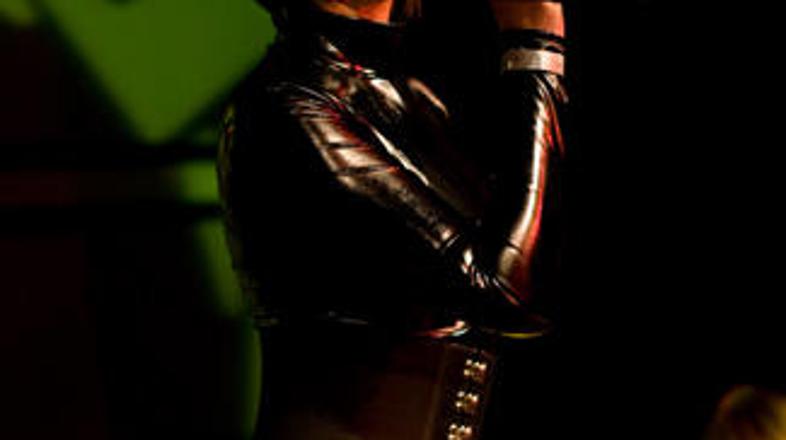 Sanji pevska kariera v Španiji naravnost cveti.