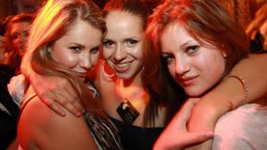 Vroča Alya razplesala Koper