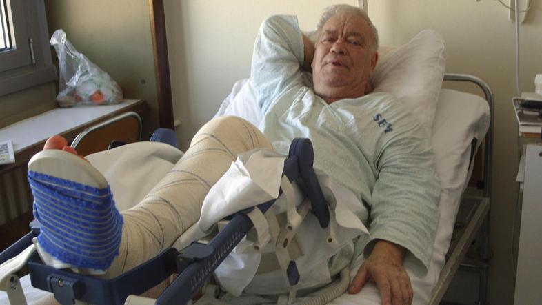 Dobri dve leti je Dušan Jejčič čakal na operacijo kolena. (Foto: Barbara Bradač)