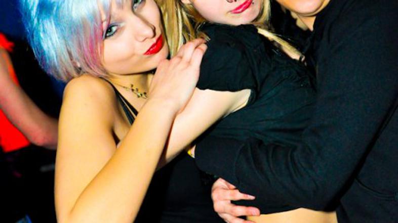 Simfonijo rušili trdi ritmi techna