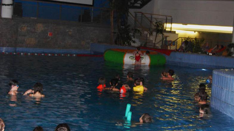 Ljubljana. Celodnevna vstopnica za bazen v vodno mesto Atlantis za odrasle stane