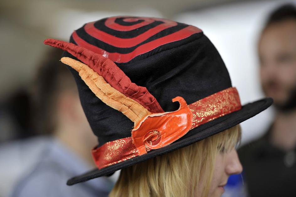 Lady piknik pod klobuki