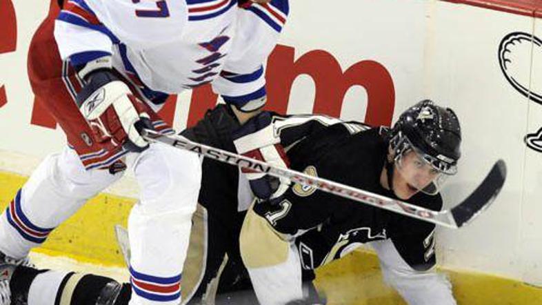 Pittsburgh je z zmago nad New Jerseyjem zasedel vrh Vzhodne konference.