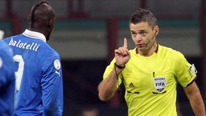 Balotelli Skomina Italija Danska kvalifikacije za SP 2014 San Siro Milano