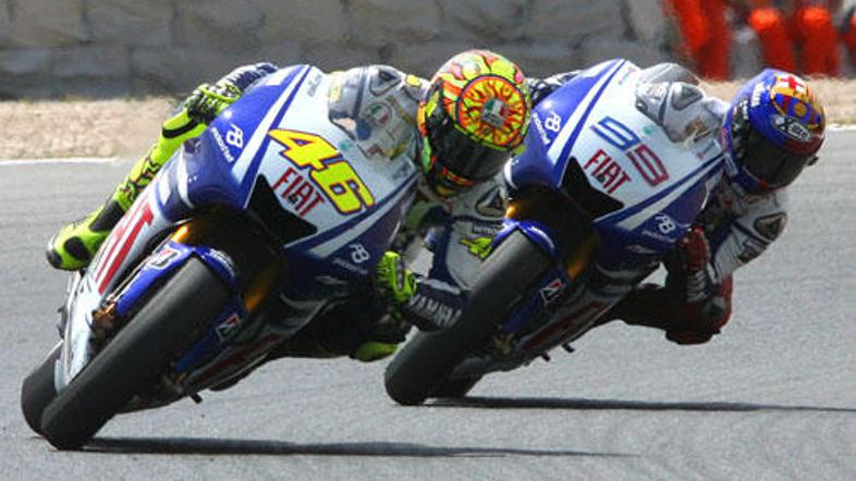 Rossi je VN Katalonije osvojil šele v zadnjem zavoju. Oglejte si ga v spodnjem v