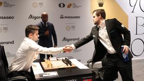 Jan Nepomnjaščij Magnus Carlsen