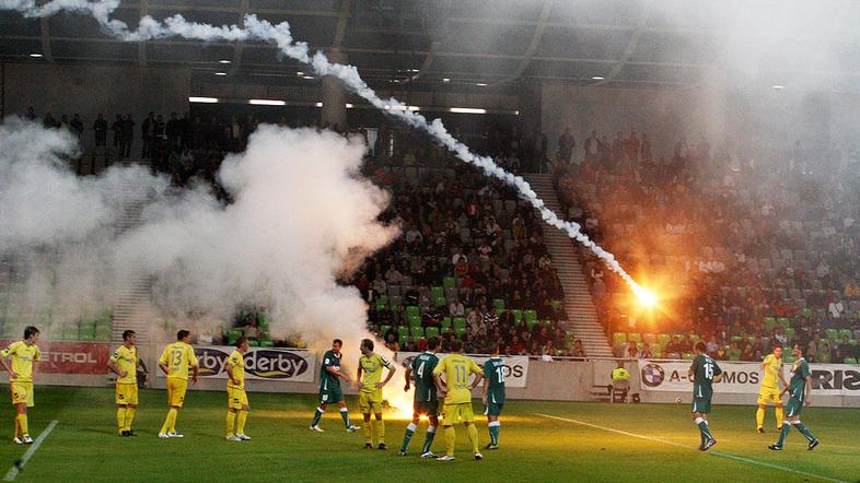 Tri Olimpijine tekme v Stožicah si je skupaj ogledalo več kot 12.000 ljudi. (Fot