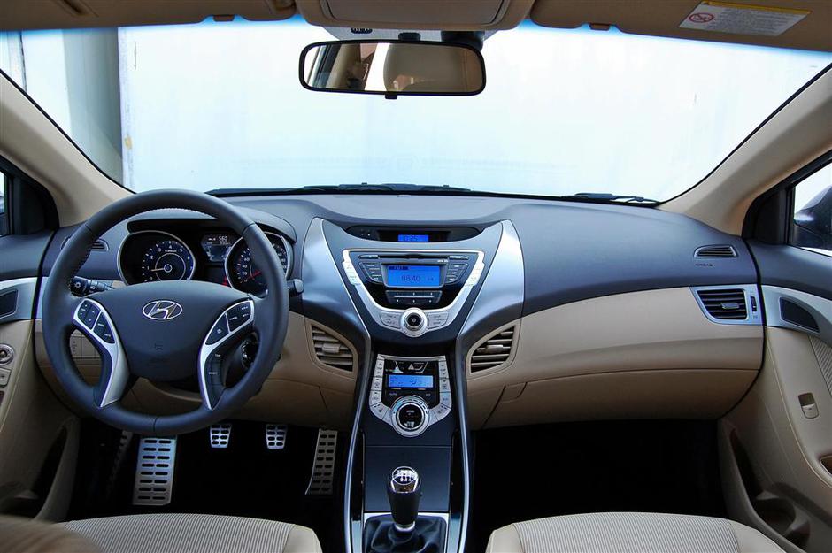 Hyundai elantra | Avtor: Gregor Prebil