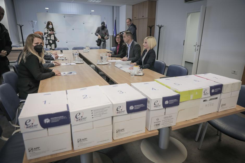 vložitev kandidature za predsednika države Anže Logar | Avtor: Saša Despot