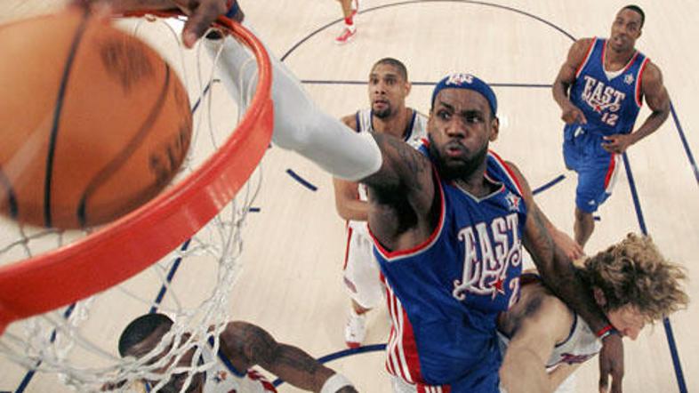MVP tekme All Stars LeBron James je s povprečjem 30 točk na tekmo prvi strelec r