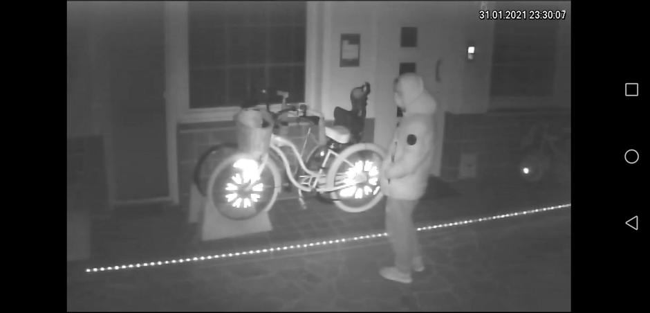 Ukradeno kolo | Avtor: Andreja Cilenšek