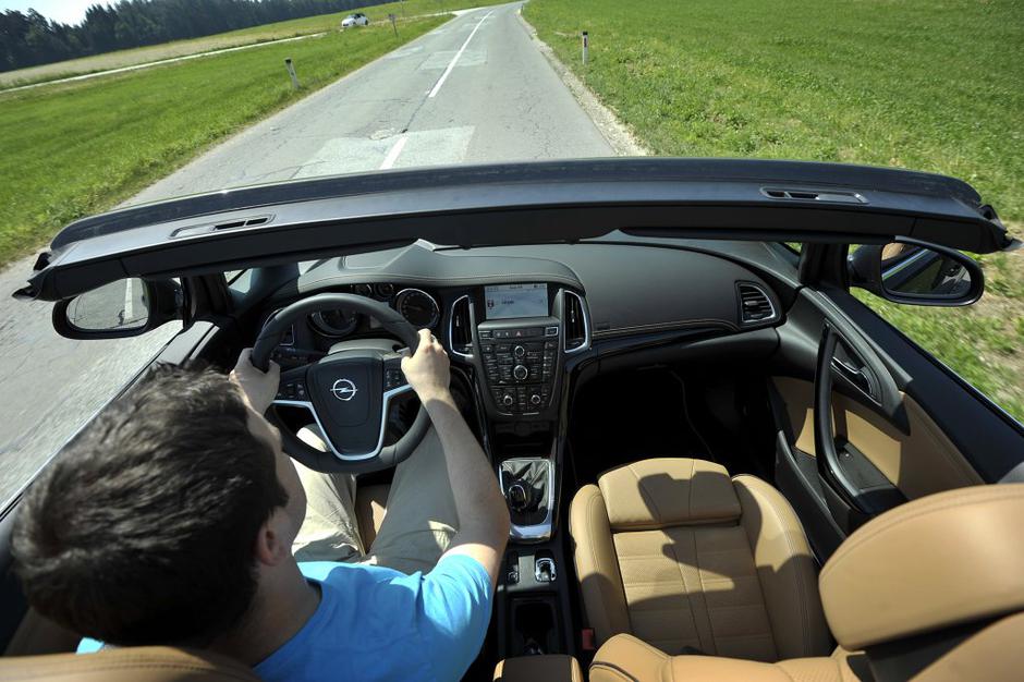 Opel cascada | Avtor: Anež Petkovšek