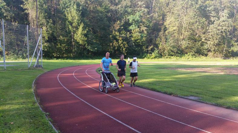 Dobrodelni tek v Tacnu