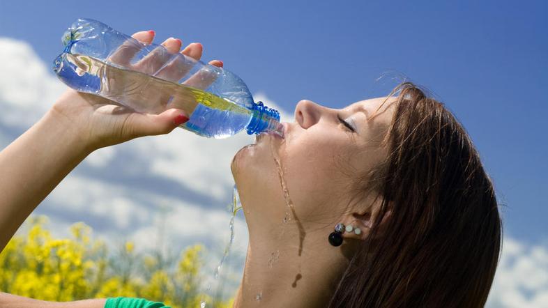 Med 11. in 15. uro se ne izpostavljajte soncu. (Foto: Shutterstock)