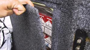 Cariniki so pretihotapljene cigarete odkrili na dveh moldavskih in enem romunske