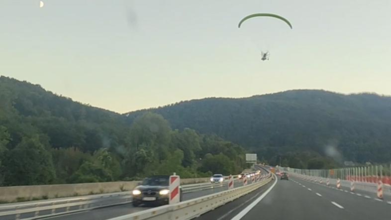 Motorni jadralni padalci