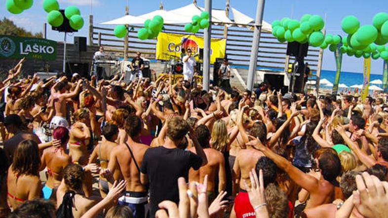 V sredo in nedeljo se iz Španije vrne še nekaj več kot 400 Mondialovih maturanto