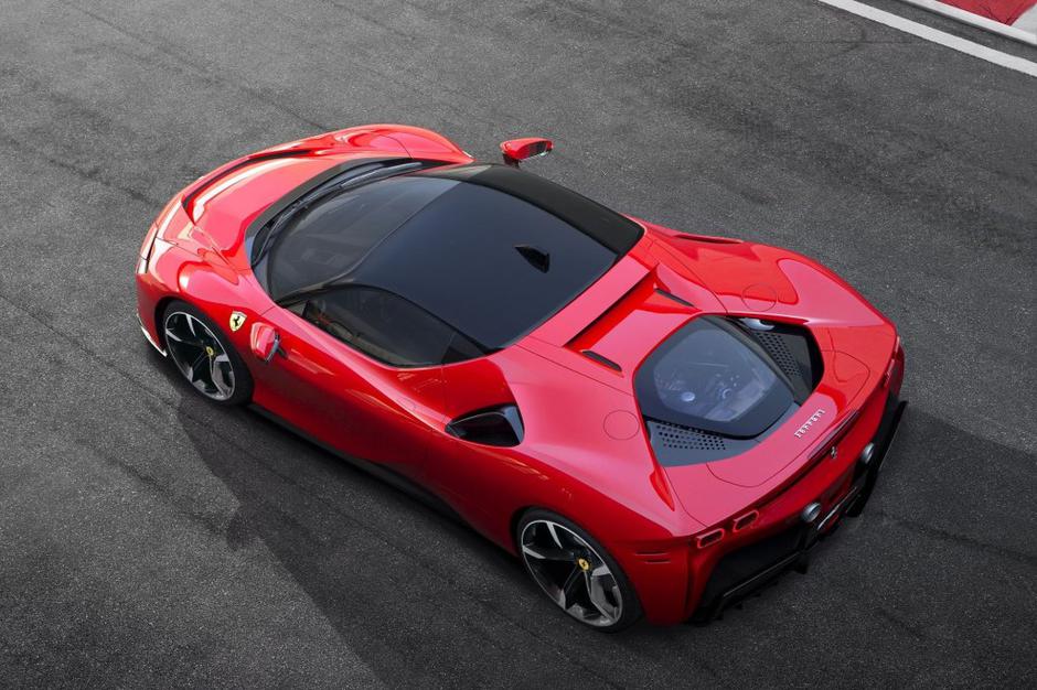 Ferrari  SF90 Stradale | Avtor: Ferrari
