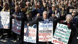 V Grčiji so proti vladnim varčevalnim ukrepom nedavno protestirali upokojenci. (