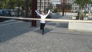 Žurnalova tekačica ob "slavnostnem" prihodu na Trg republike, traso pa smo posne