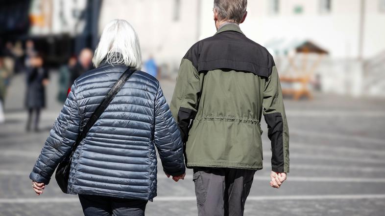 starejši, upokojenci