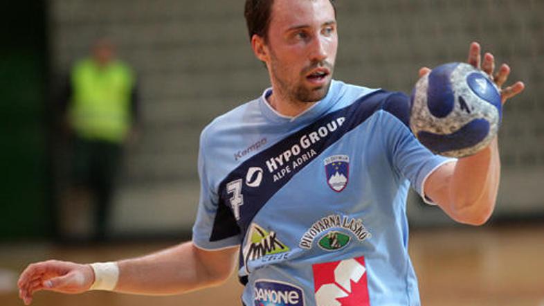 Vid Kavtičnik je v Linzu slovenski adut za sedemmetrovke. FOTO: Boštjan Tacol.